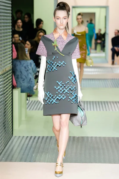 Look 12